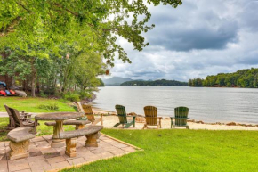 Cozy Lake Chatuge Getaway, Walk to Water!